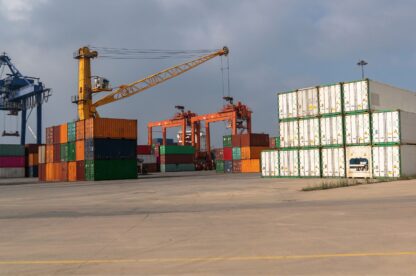 Containers at the port, waiting for Drayage Providers